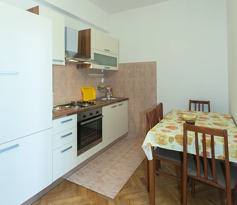 apartments Tončika, Igrane - dining room