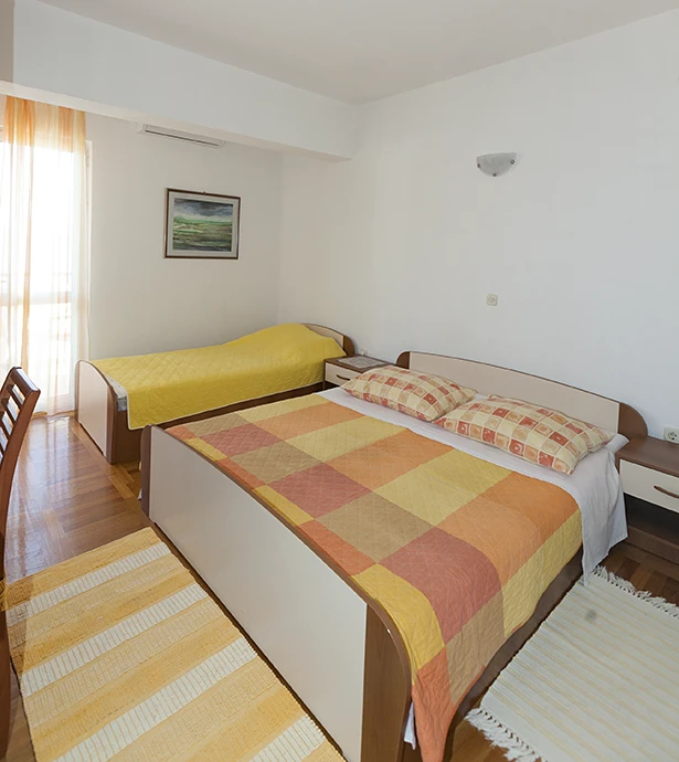 apartments Tončika, Igrane - bedroom