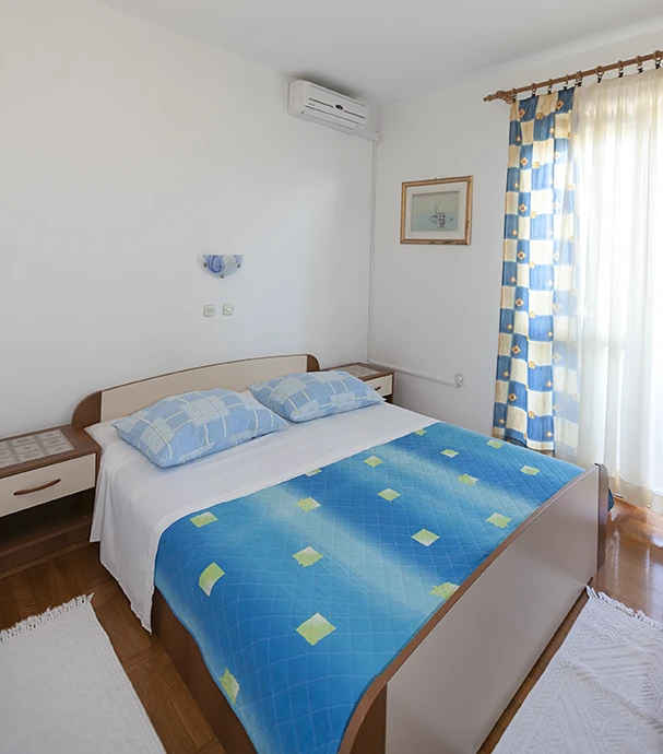 apartments Tončika, Igrane - bedroom