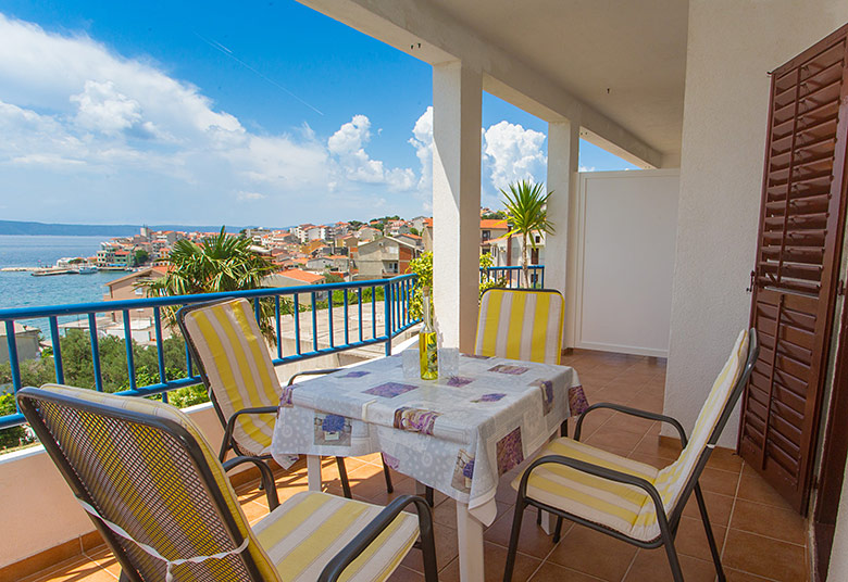 balcony with sea view