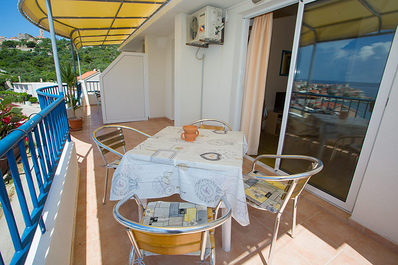 balcony with sea view